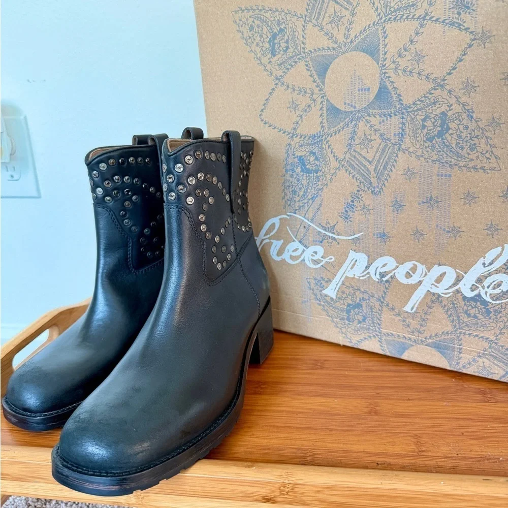 Free People Ankle Boots Harmony Black Distressed Studded Grunge Moto Biker core‎